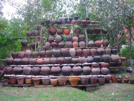 Горшок гончарный из глины большая корчага кувшин