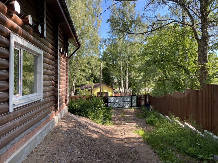 Дом 218,2 м² на участке 20 сот.