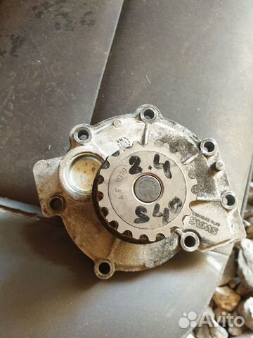 Насос Помпа Volvo S40 C30 V50 2,4 л