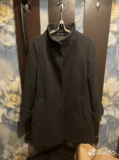 Шерстяное демисезонное пальто 44