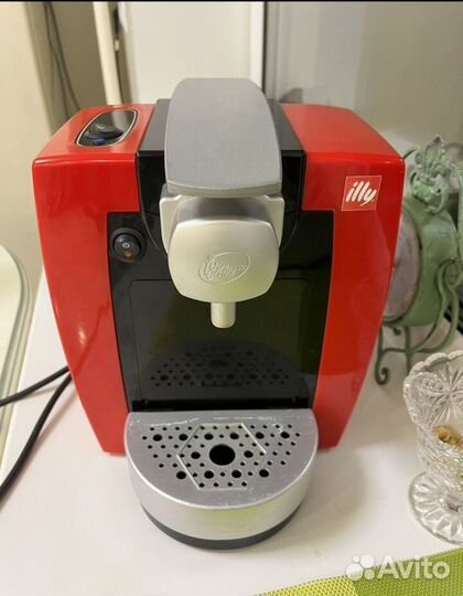 Капсульная кофемашина illy