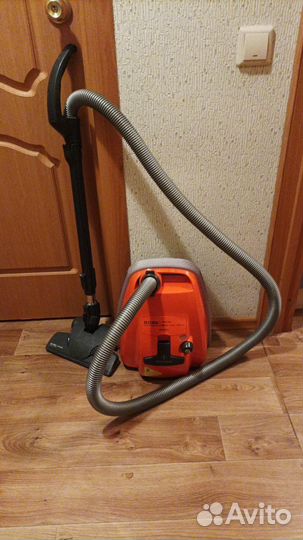 Пылесос Bork V 700, 2100 Вт