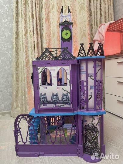 Кукольный замок Monster High