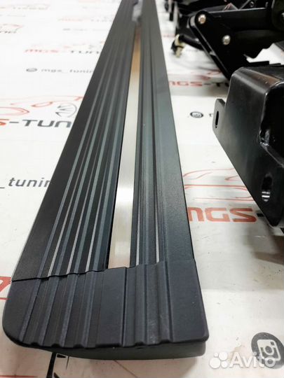 Выдвижные пороги на Mercedes G-Class W463