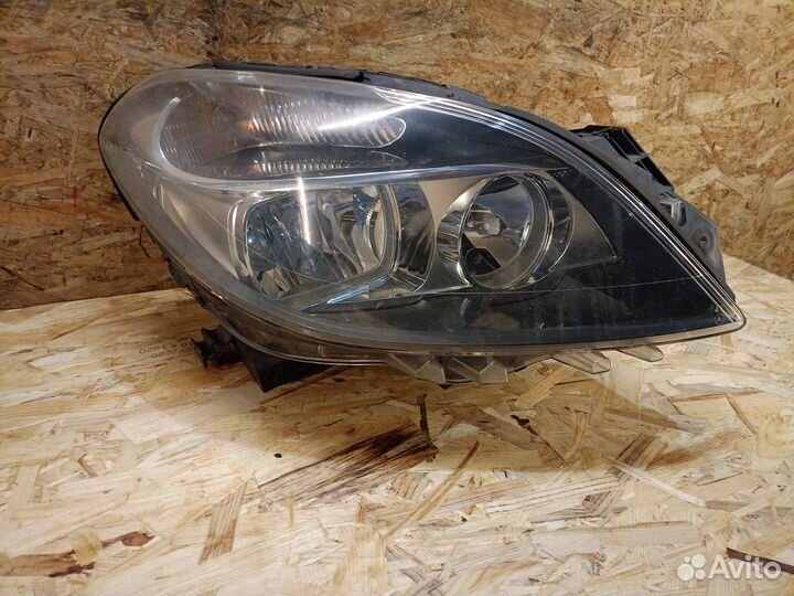 Фара правая галоген Mercedes Benz B-class W246