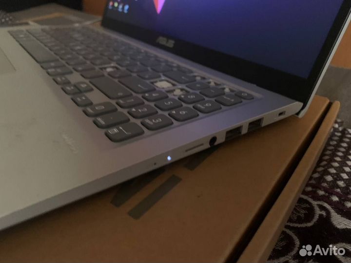 Ноутбук asus vivobook