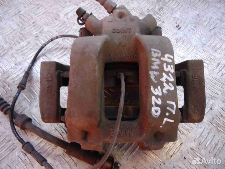 Суппорт передний левый BMW 3-Series F30