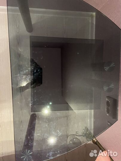 Стеклянная тумба под тв