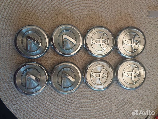 Колпачки для литых дисков с логотипом Toyota