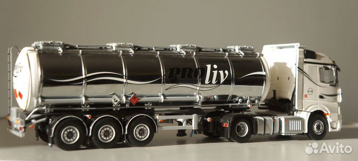 1/50 тягач Mercedes бензовоз бочка цистерна WSI