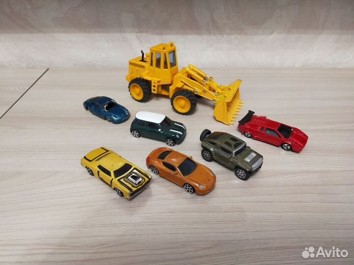 Машинки Hot Wheels и другие