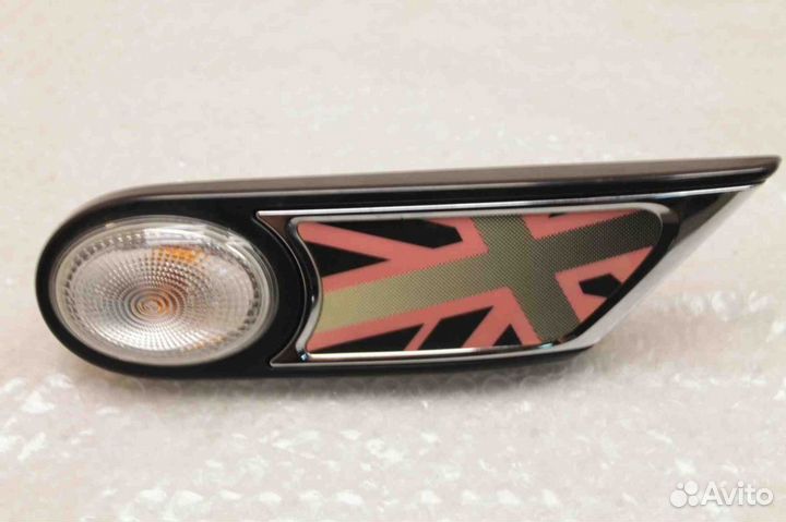 Повторитель поворота в крыло левый Mini R56