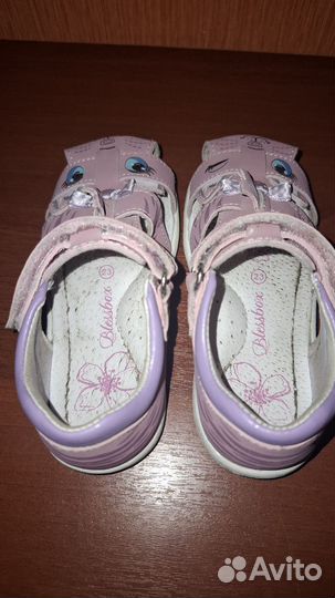 Сандалии на девочку 23 размер