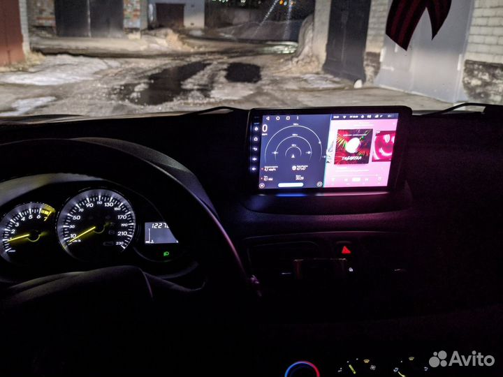 Магнитола Renault Fluence Teyes