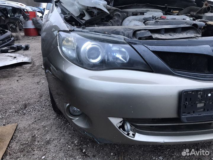 Фара передняя правая Subaru Impreza