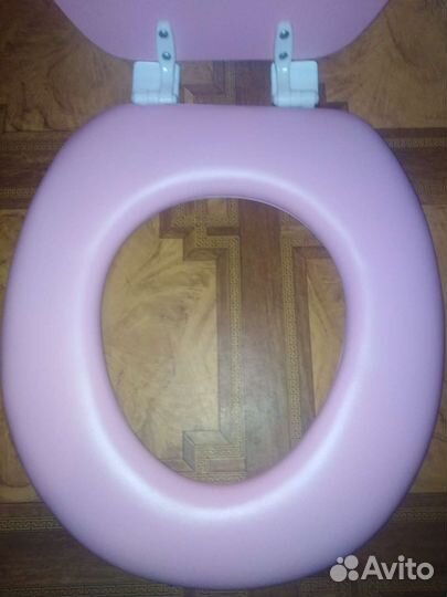 Крышка(стульчак) для унитаза новая.мягкая.розовая