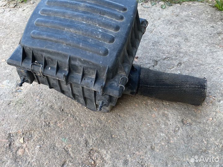 Корпус воздушного фильтра на опель омега б