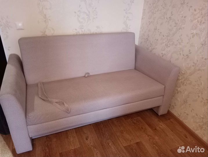 Диван