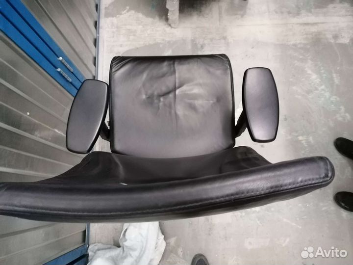 Кресло офисное koenig neurath б/у