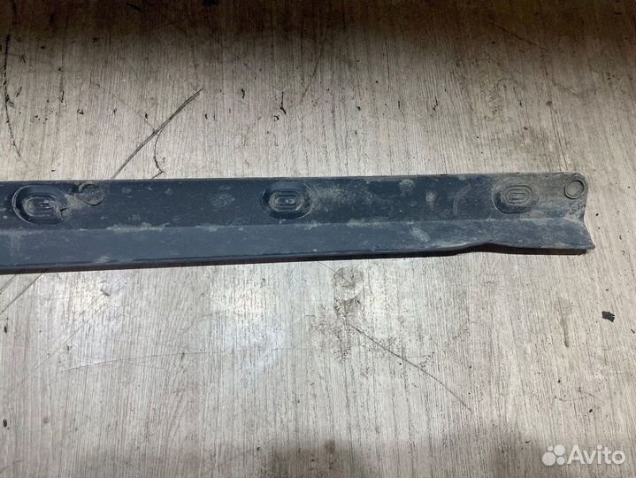 Накладка порога левая Toyota Corolla X рестайлинг (2010—2013) ZRE151 1ZR-FE