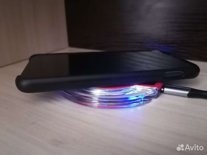 Беспроводная зарядка fantasy