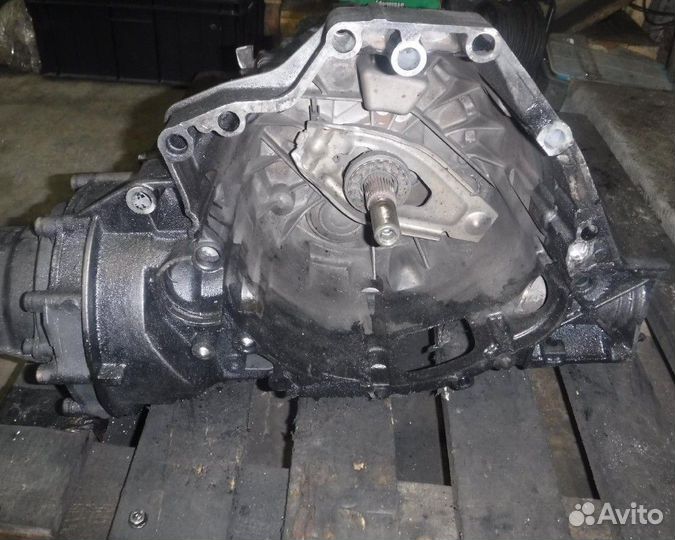 Audi Q5 механическая коробка передач 2.0 TDI 4WD