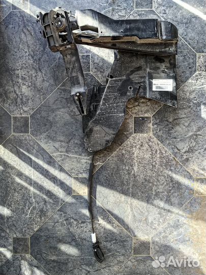 Замок двери передней левой Fusion