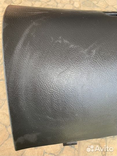 Toyota avensis т250 бардачок