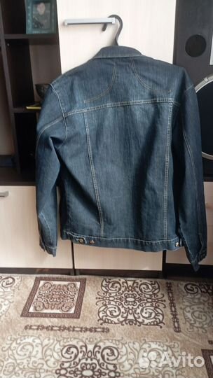 Куртка джинсовая