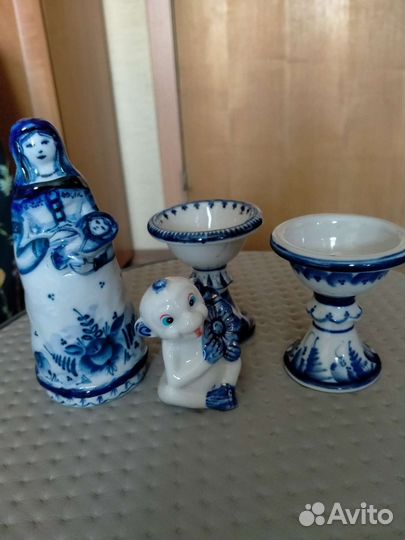 Статуэтки и подсвечники Гжельская роспись