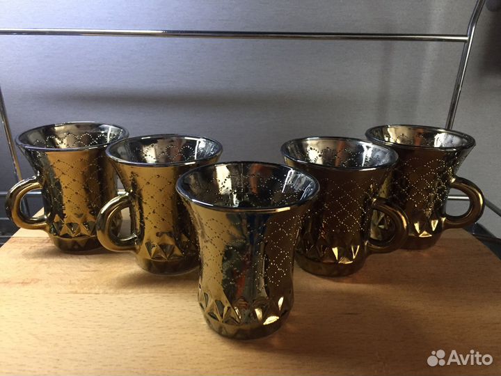 Кружки бокалы чашки для кофе или чая