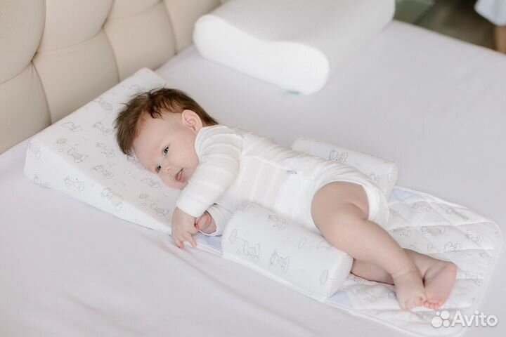 Подушка-позиционер для сна ребенка