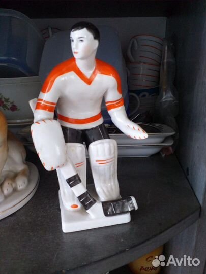 Продам статуэтку хоккеист вратарь Третьяк про-во л