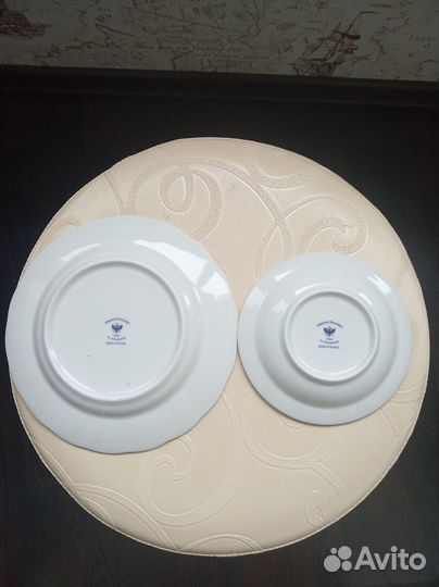 Тарелка мелкая и пепельница 