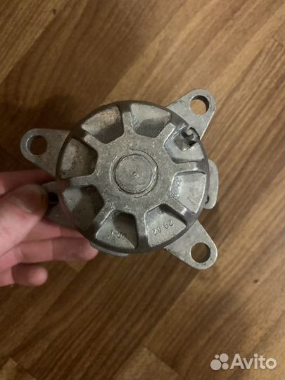 Натяжитель ремня mercedes m111