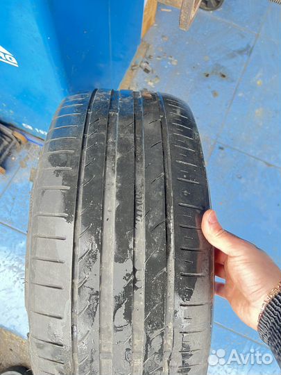 Armstrong Blu-trac HP 235/35 R19 28W