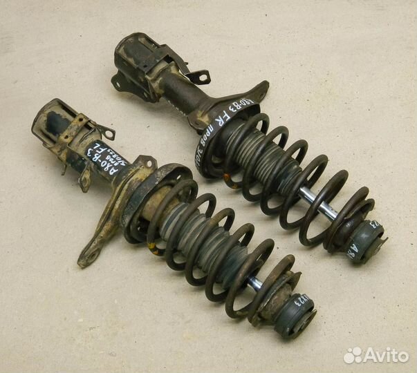 Стойка передняя в сборе Audi 80 B3