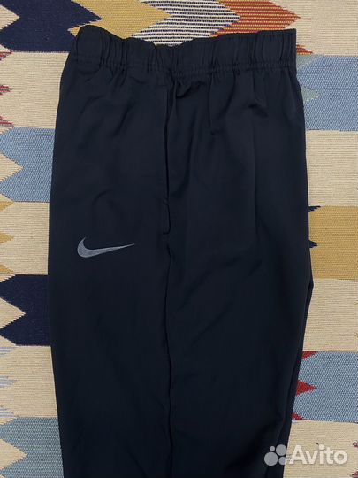 Спортивные штаны Nike