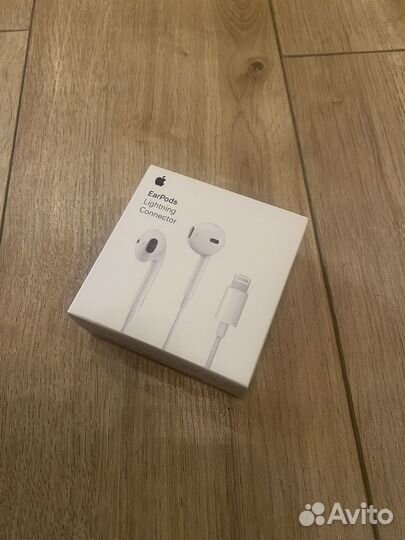Наушники Apple EarPods Lightning