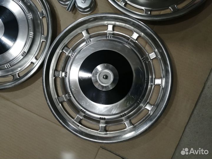 Новые колпаки газ Волга R14 хром с крепежом