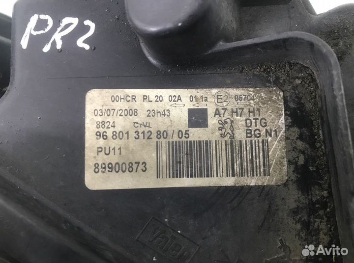 Фара правая Peugeot 207 1.6 HDI 2008