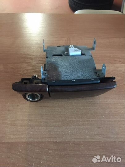 Пепельница Nissan Maxima A 33