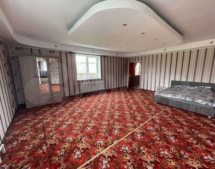 Дом 350 м² на участке 41 сот.