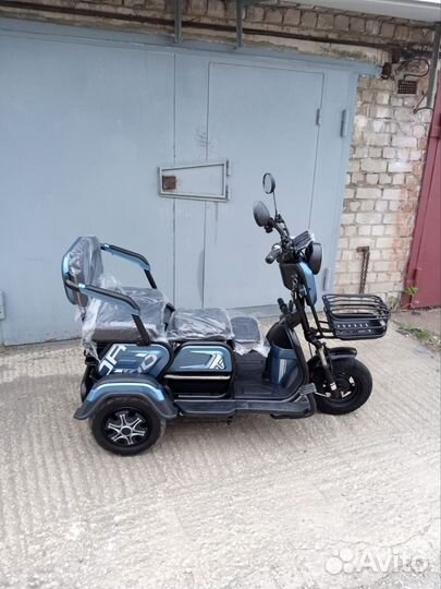 Электрический трицикл новый с батареей