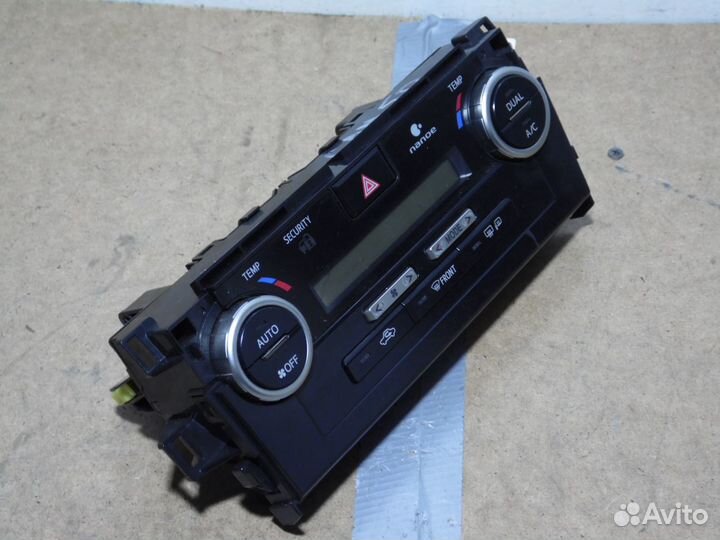 Блок управления печкой Тойота Камри 50