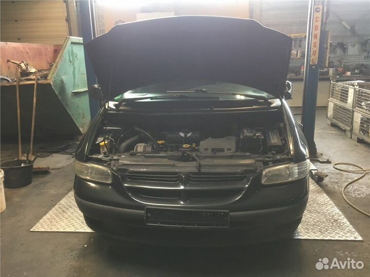 Разбор на запчасти Chrysler Voyager 1996-2000