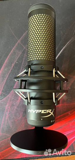 Микрофон HyperX QuadCast S