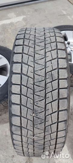 Bridgestone Blizzak DM-V1 235/65 R17