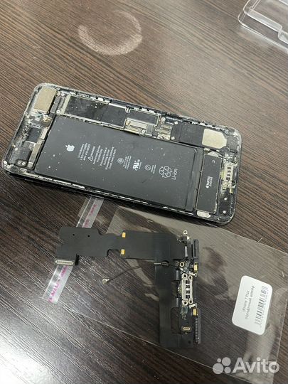 Зарядочный шлейф на iPhone 7 Plus