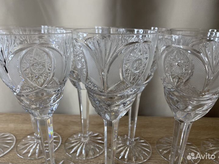 Бокалы, фужеры, рюмки